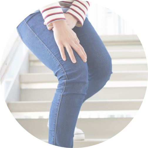 歩いたり、階段の上り下りで膝が痛い